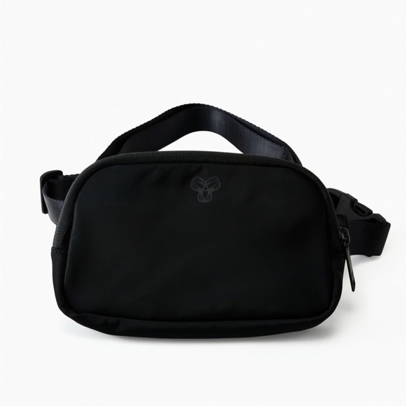 TnAction On-The-Way Exposed Mini Bag In Black - Picture 3 of 7